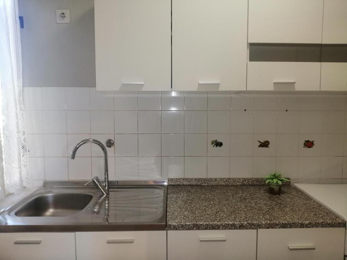 Apartment Vera, 80 M From The Sea Новиград Екстериор снимка